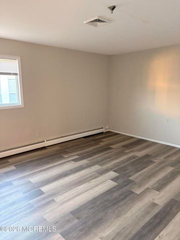 242 Fort De France Avenue, Toms River, NJ 08757