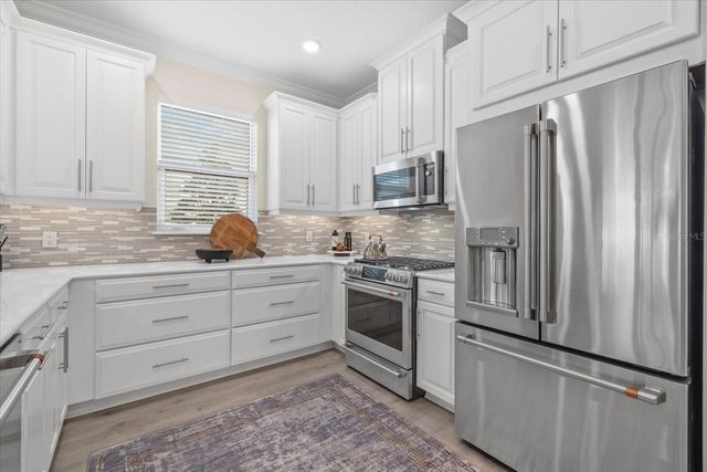 6065 MESA GLN, Bradenton, FL 34203