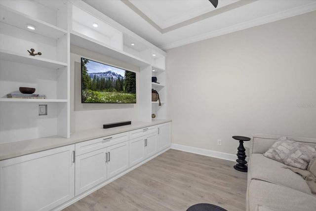 6065 MESA GLN, Bradenton, FL 34203