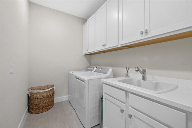 6065 MESA GLN, Bradenton, FL 34203