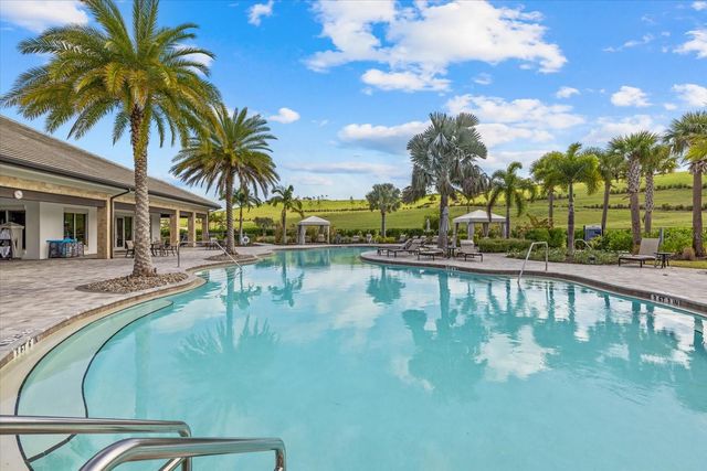 6065 MESA GLN, Bradenton, FL 34203