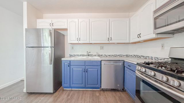 3521 E SYLVANE Street, Tucson, AZ 85713