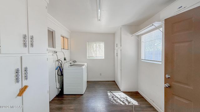 3521 E SYLVANE Street, Tucson, AZ 85713