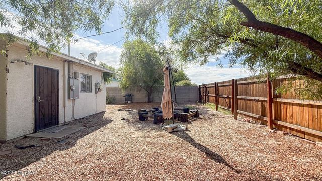 3521 E SYLVANE Street, Tucson, AZ 85713