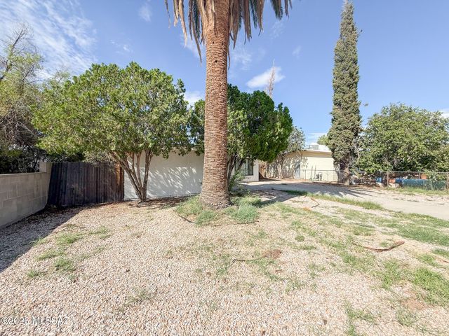 3521 E SYLVANE Street, Tucson, AZ 85713