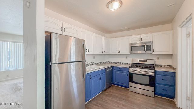 3521 E SYLVANE Street, Tucson, AZ 85713