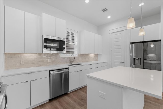 513 Schweikhardt Street, Houston, TX 77020