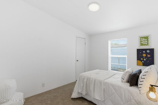 2037 W Yorkshire AVE, Coeur D'alene, ID 83815