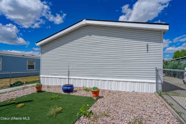 2037 W Yorkshire AVE, Coeur D'alene, ID 83815