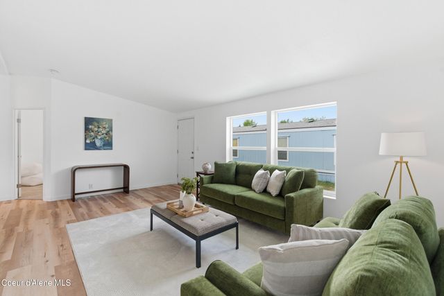 2037 W Yorkshire AVE, Coeur D'alene, ID 83815