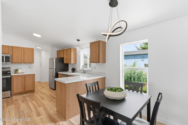 2037 W Yorkshire AVE, Coeur D'alene, ID 83815