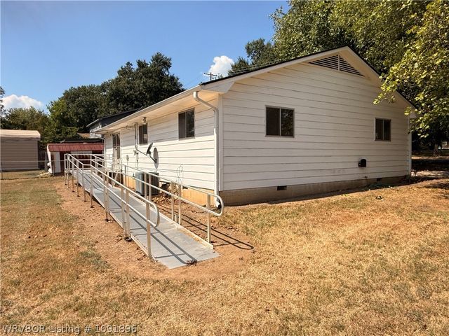 1520 Dechard Street, Van Buren, AR 72956