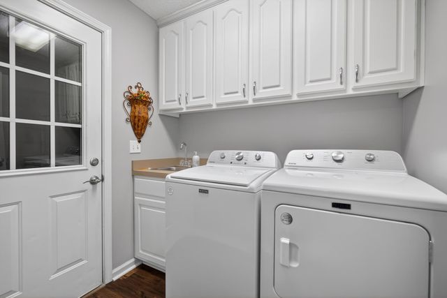256 Ridge Lake Drive, Manning, SC 29102