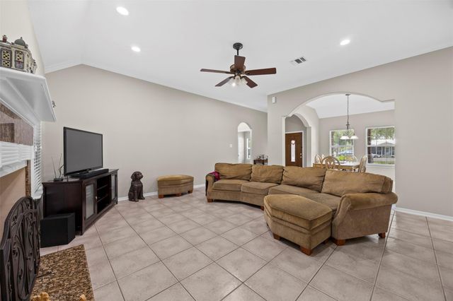 2318 Geronimo Lane, Rosenberg, TX 77471