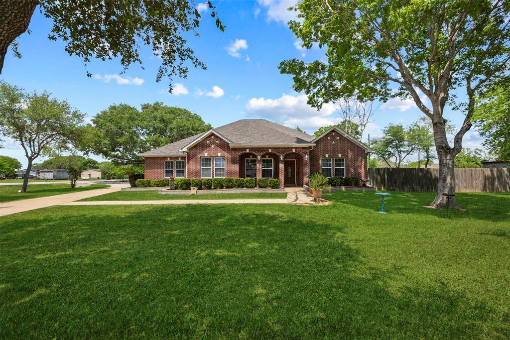 2318 Geronimo Lane, Rosenberg, TX 77471