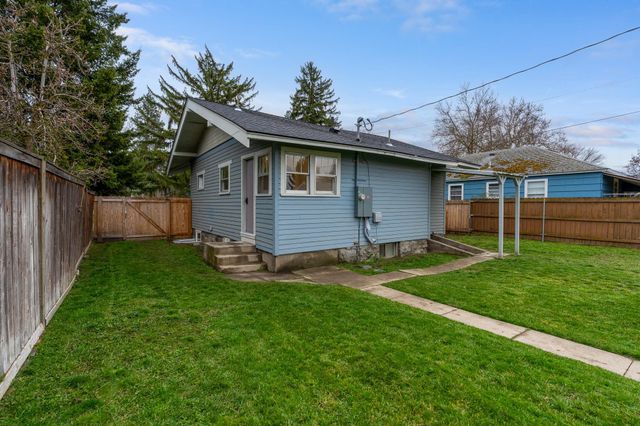 4803 N Adams St, Spokane, WA 99203