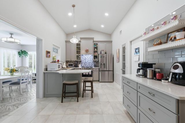 516 WEKIVA RIVER COURT 118, Englewood, FL 34223