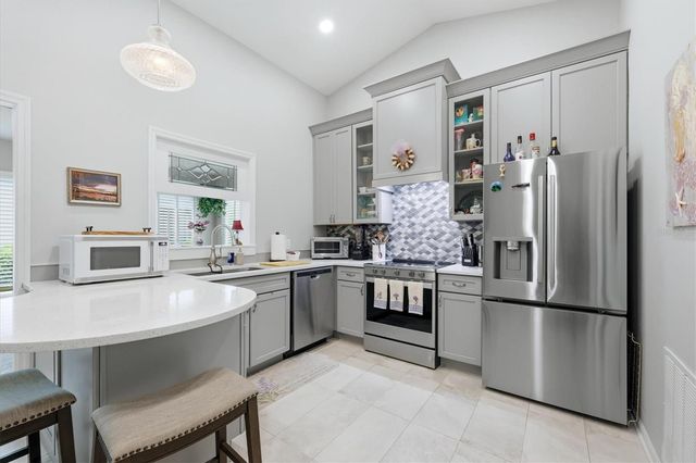 516 WEKIVA RIVER COURT 118, Englewood, FL 34223