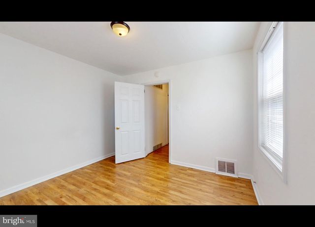 944 1ST, Brooklyn, MD 21225