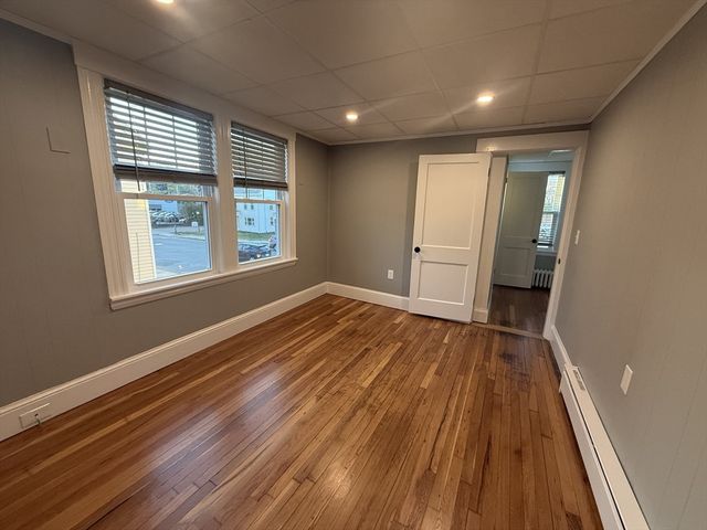 198 E Central St 2R, Franklin, MA 02038