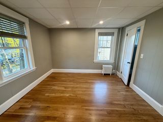 198 E Central St 2R, Franklin, MA 02038