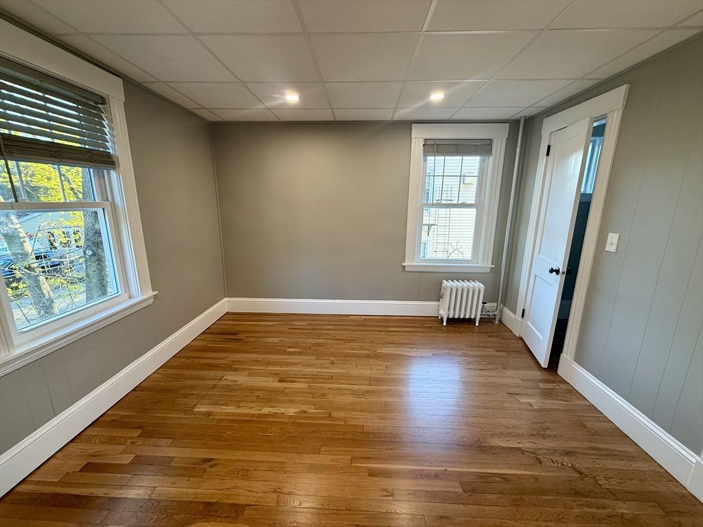 198 E Central St 2R, Franklin, MA 02038