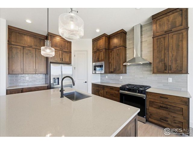 823 Clydesdale Dr, Windsor, CO 80550