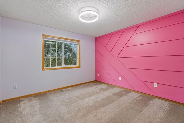 223 Stallion Lane, Lino Lakes, MN 55014