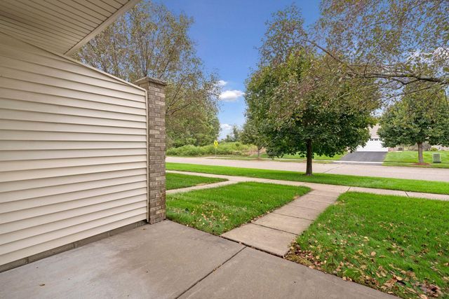 223 Stallion Lane, Lino Lakes, MN 55014