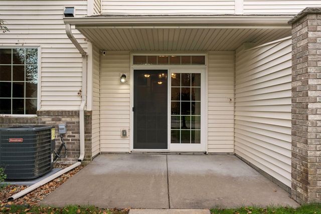 223 Stallion Lane, Lino Lakes, MN 55014