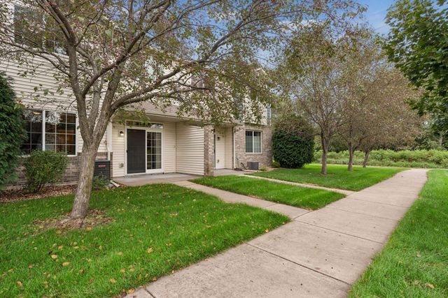 223 Stallion Lane, Lino Lakes, MN 55014