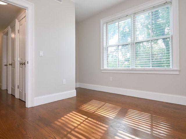 181 Putnam Ave 181, Cambridge, MA 02139