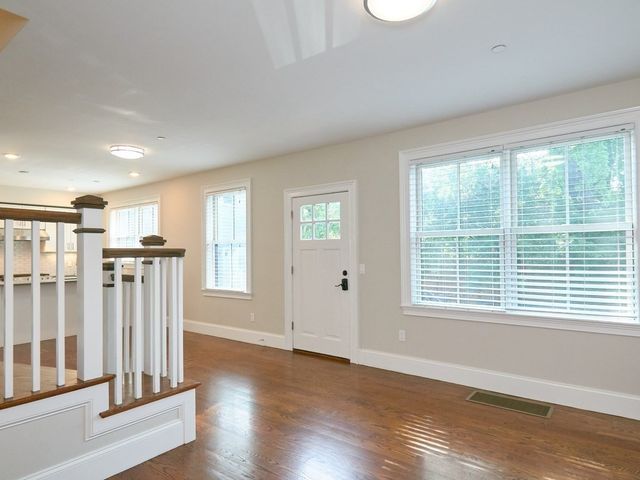 181 Putnam Ave 181, Cambridge, MA 02139