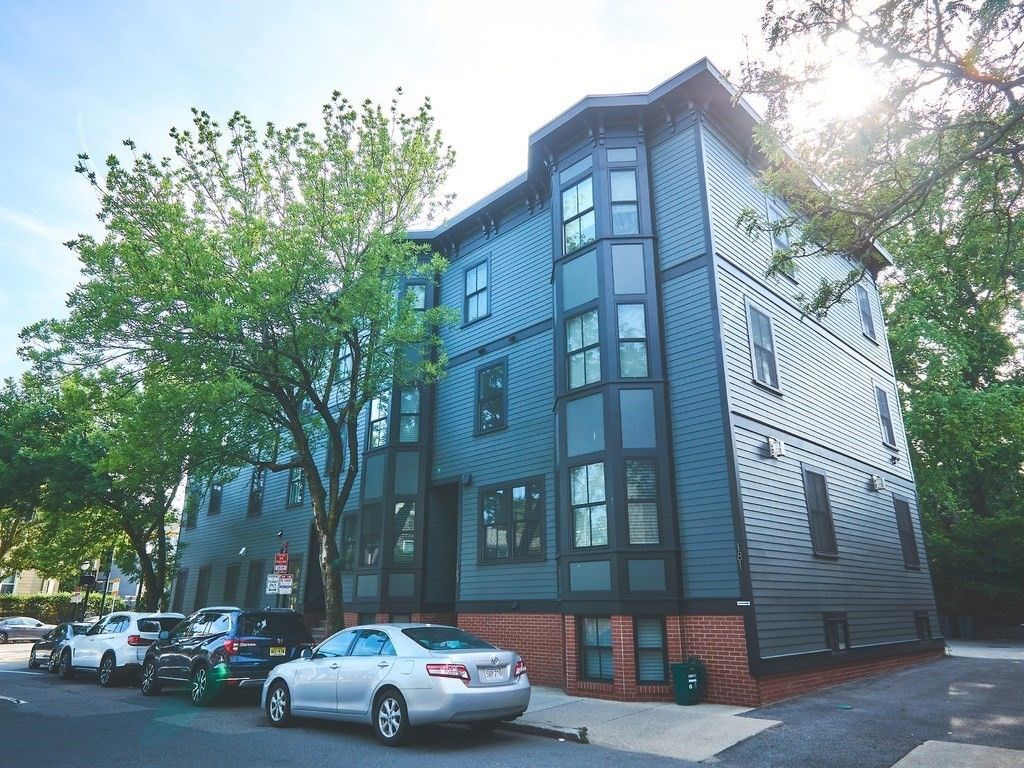 181 Putnam Ave 181, Cambridge, MA 02139