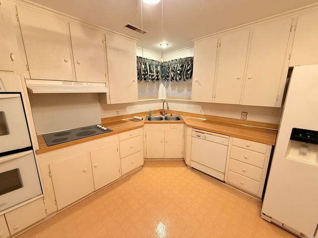 16 Fairview Drive, Mcgehee, AR 71654