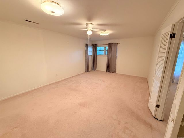 16 Fairview Drive, Mcgehee, AR 71654