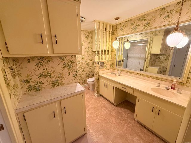 16 Fairview Drive, Mcgehee, AR 71654