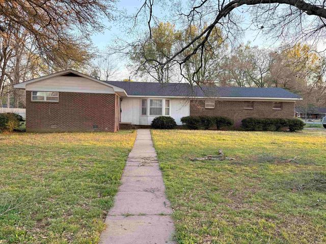 16 Fairview Drive, Mcgehee, AR 71654