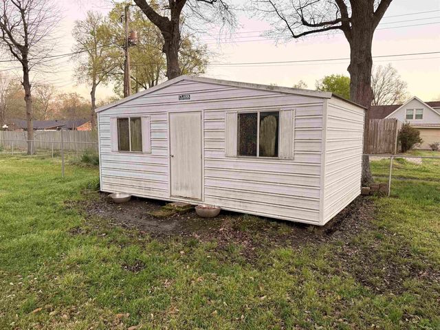 16 Fairview Drive, Mcgehee, AR 71654