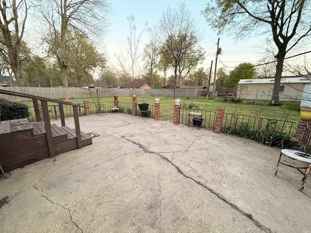 16 Fairview Drive, Mcgehee, AR 71654