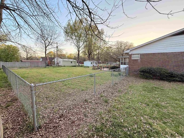 16 Fairview Drive, Mcgehee, AR 71654