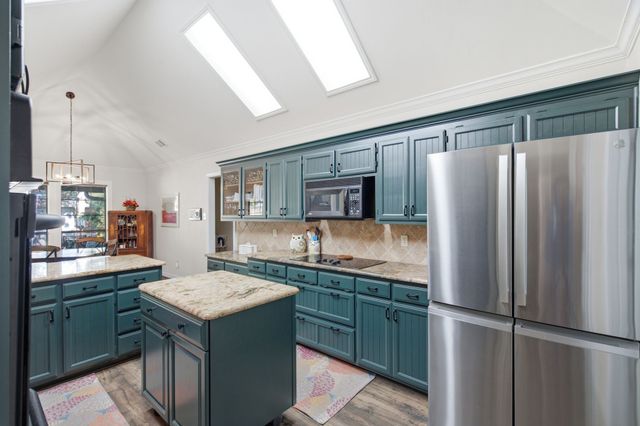 306 Country Manor Drive, Keller, TX 76248