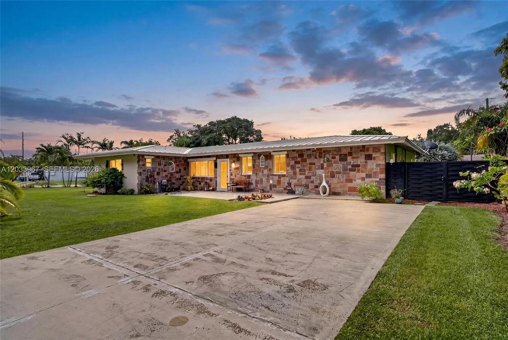 8250 SW 118th Terrace, Miami, FL 33156