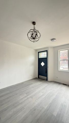 2942 W Pershing Road, Chicago, IL 60632