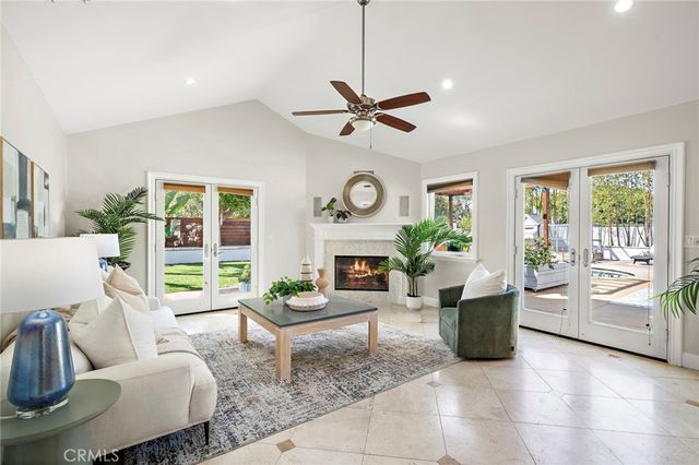 18642 Silver Maple, North Tustin, CA 92705