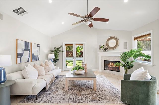 18642 Silver Maple, North Tustin, CA 92705