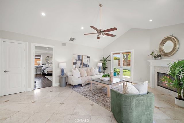 18642 Silver Maple, North Tustin, CA 92705