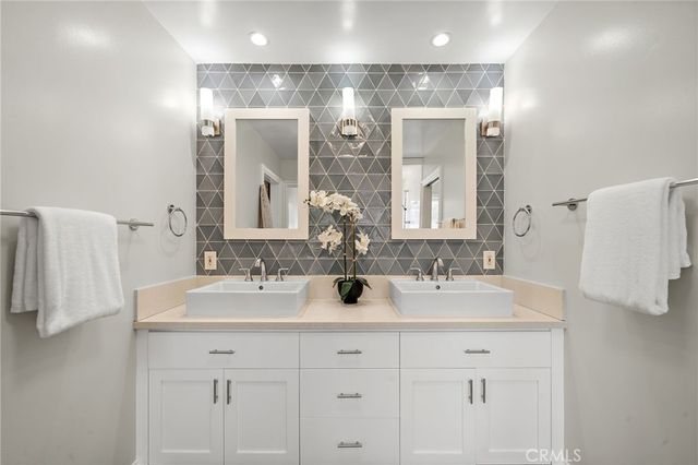 18642 Silver Maple, North Tustin, CA 92705