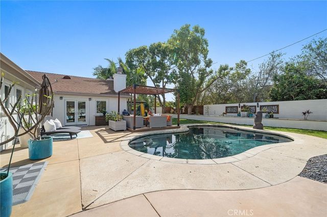 18642 Silver Maple, North Tustin, CA 92705