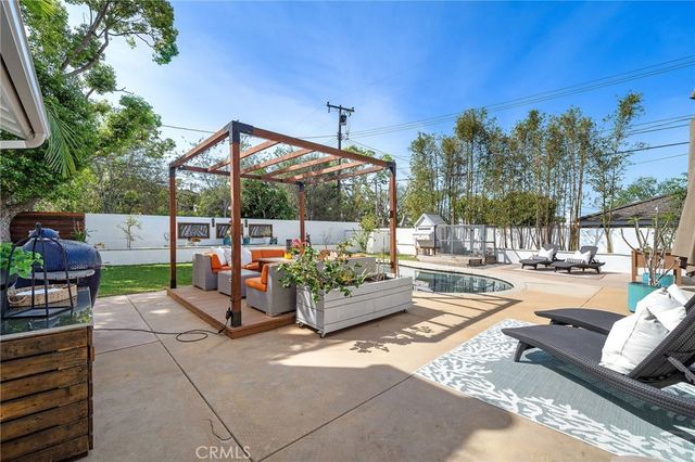 18642 Silver Maple, North Tustin, CA 92705